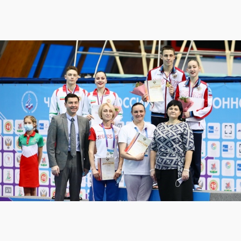 Варвара Креопалова и Алена Матвиенко завоевали «золото» в произвольном дуэте на чемпионате России